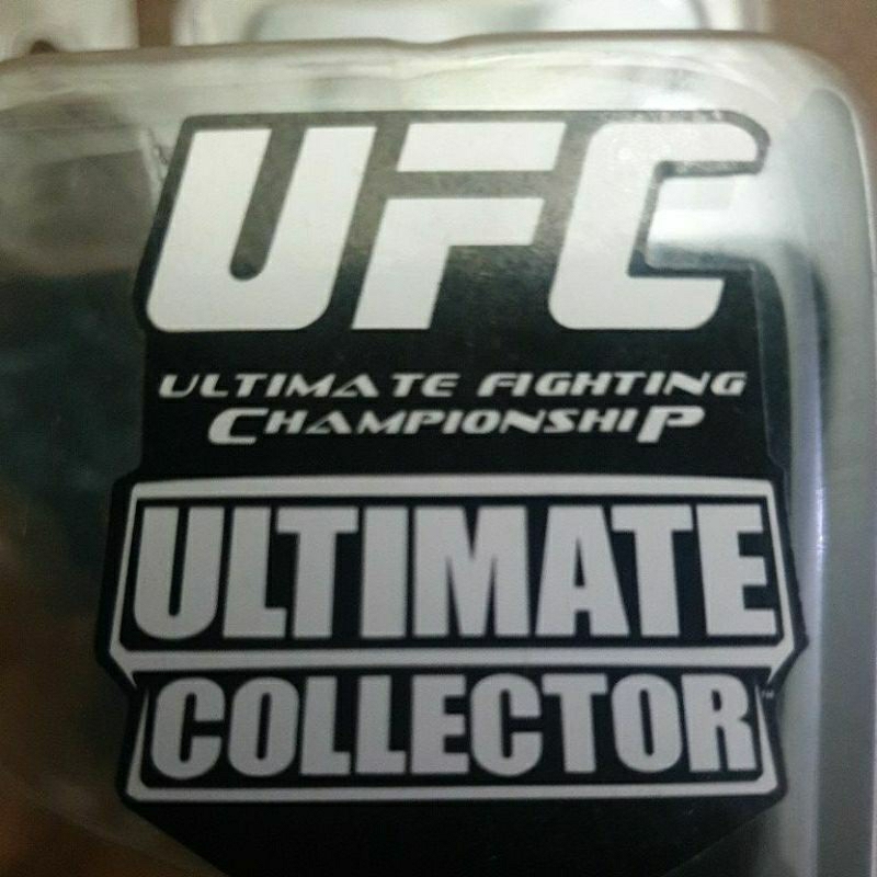 combo ufc 4 bonecos lyoto kimono + demian kimono + aldo cinturao+wand