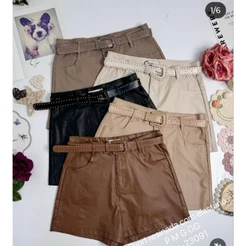 Short feminino resinado com elastano / Com zíper / Com cinto / Versátil