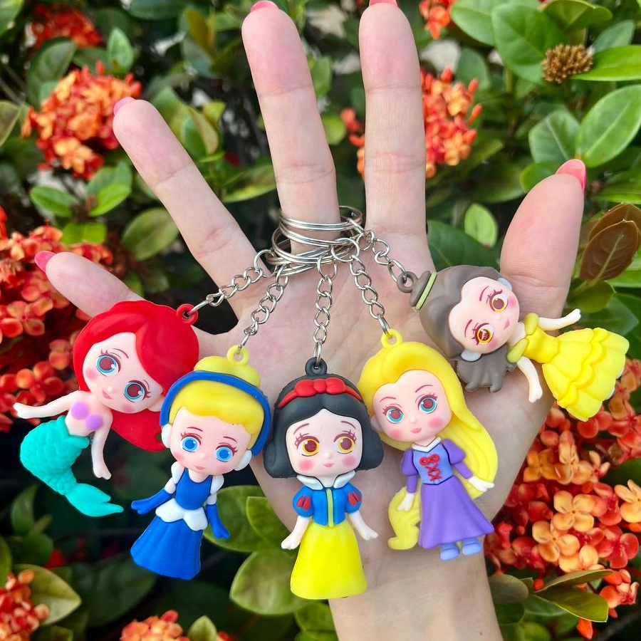 Kit 5 Chaveiros 3D Silicone/PVC | Princesas, Branca de Neve, Rapunzel, Bela, Cinderela, Ariel | Porta-Chaves e Mochilas