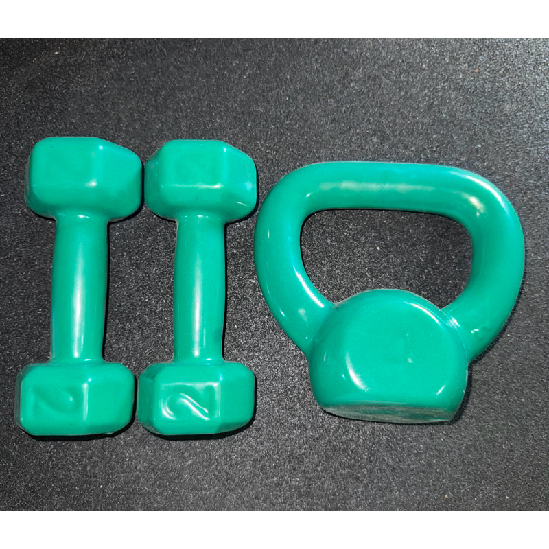 kit de treino par de halteres sextavado emborrachado 2kg + ketlebell 4kg verde