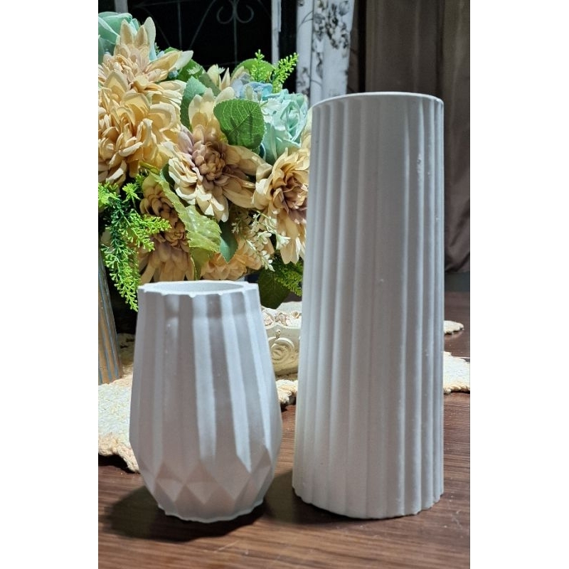 Conjunto  Vasos pra Arranjos/Flor Grande e Médio em "GESSO CRU" PRA PINTURA