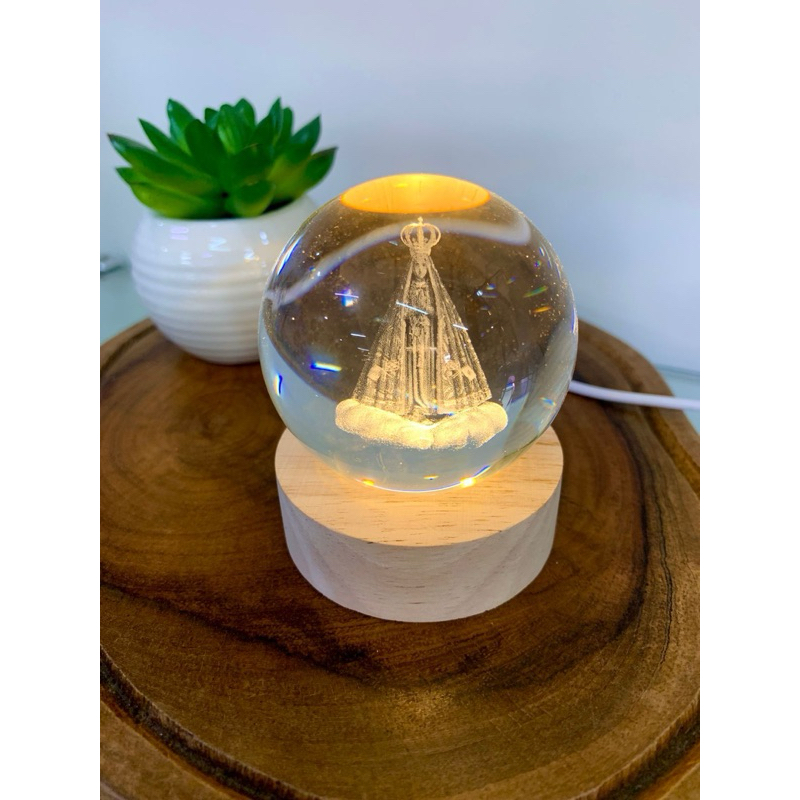 Luminária de Mesa Cristal Bola Led Nossa Senhora Aparecida São Bento Sagrada Família Várias Imagens