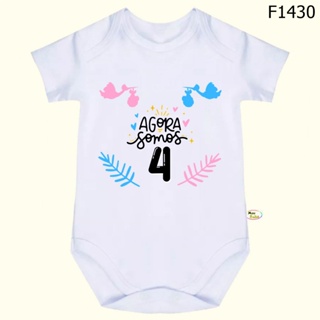 Body Bebê Frases Agora Somos 4 SF1430 em Oferta na Shopee