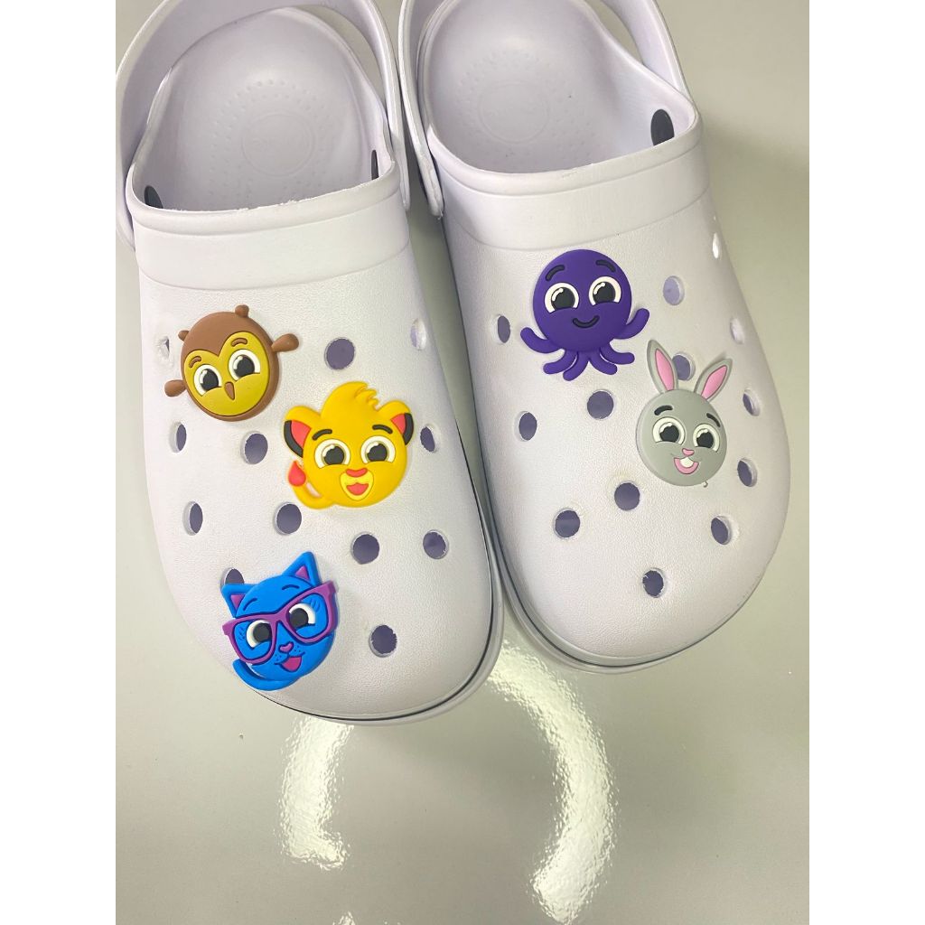 05 Pins/Bottons Emborrachados Para Babuche - Bolofofos em Oferta na Shopee