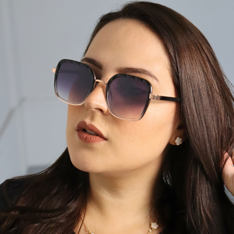 Óculos de Sol Hilton Quadrado Premium Cristal Classico Retrô Blogueira uv400 Feminino