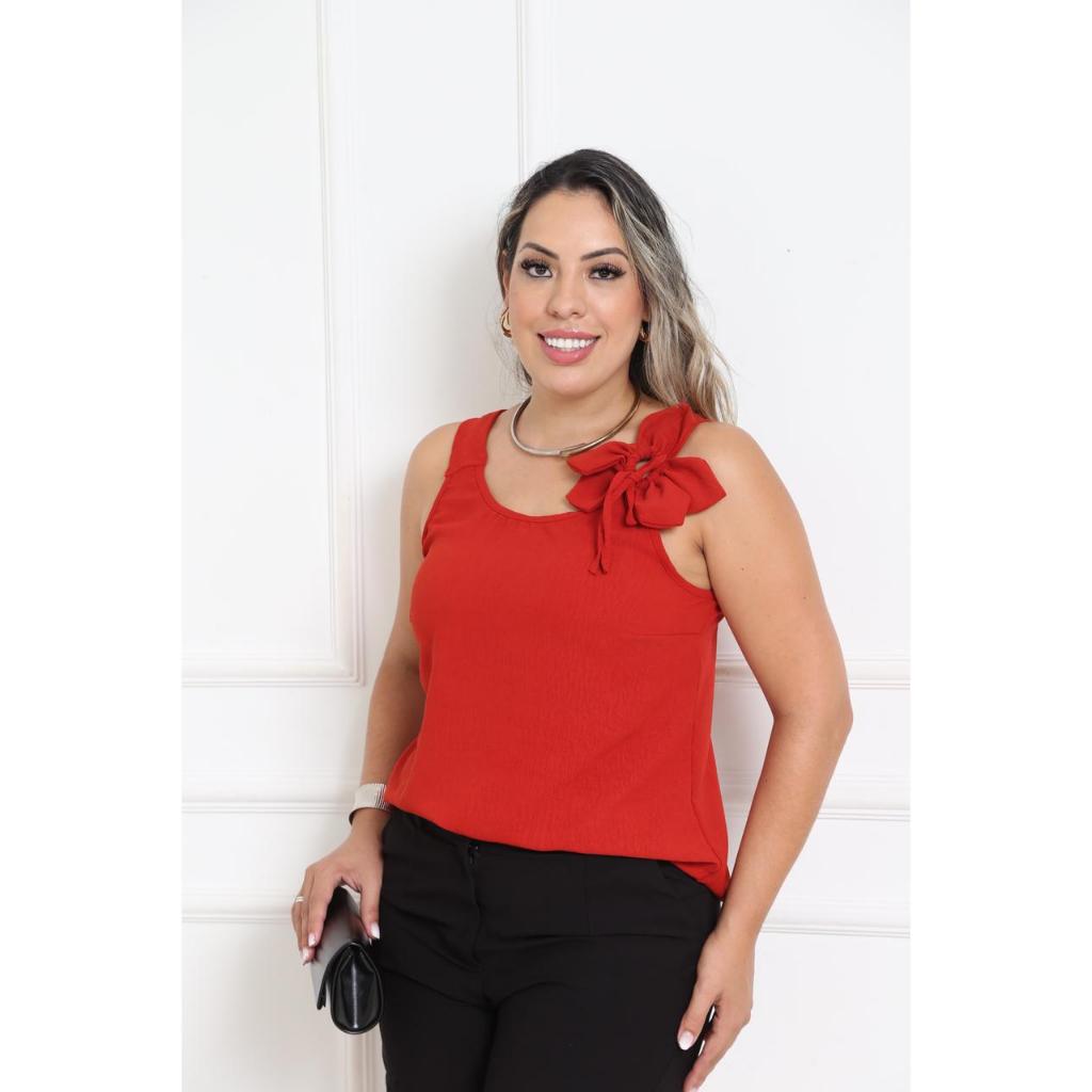 BLUSA FEMININA REGATA DETALHE FLOR 3D ELEGANTE CASUAL LEVE E FLUIDO