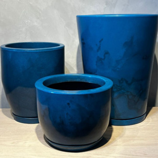 Kit 3 Vasos Marmorizados Decorativos Planta ou Flor Polietileno Coluna polida N1 N2 + Bojo N1 Com Pratos em Oferta na Shopee