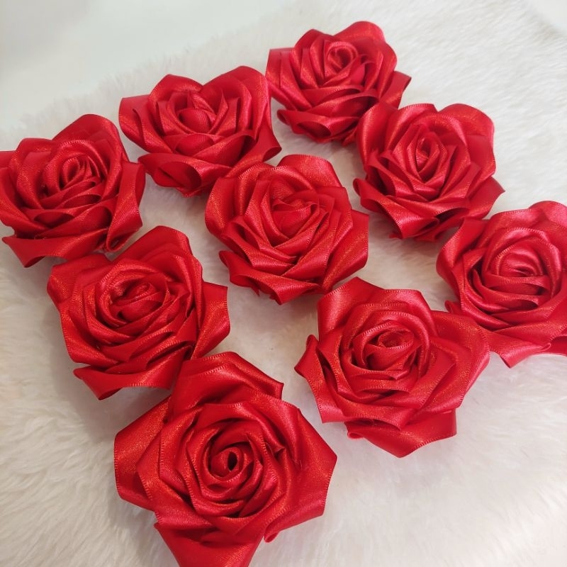 Botão de Rosa de Cetim | Botão de Cetim Rosa ESCOLHA A COR em Oferta na Shopee