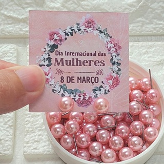 Kit 100 Pares Brincos + Tag Dia da Mulher Brinco de Perola 8 de Março Mimo Clientes em Oferta na Shopee