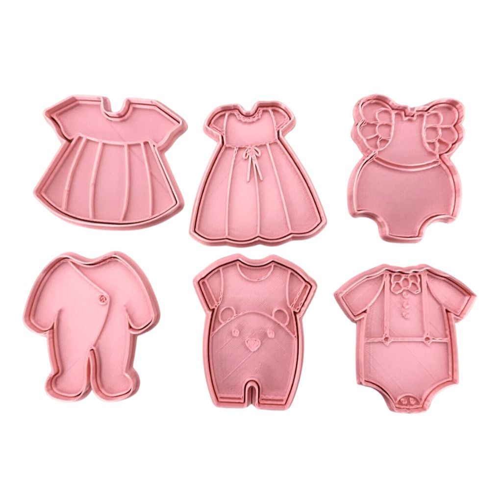 Kit completo de Biscoito Pasta Americana Biscuit Chá de Bebê Roupinhas Fofinhas CT11254 T em Oferta na Shopee