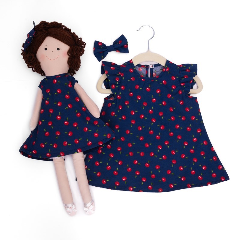 Kit Vestido infantil com boneca de pano e laço