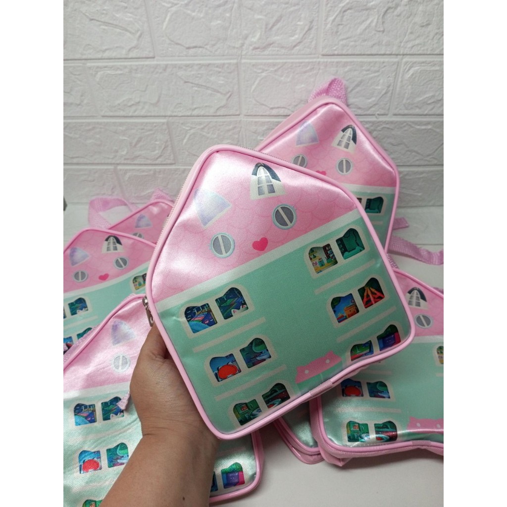 Mochilinha Personalizada Casa mágica da Gabby formato casa