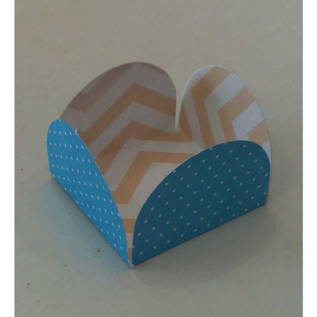 40 Forminhas De Papel Pétala Porta Doces Chá Revelação Bebe Menino