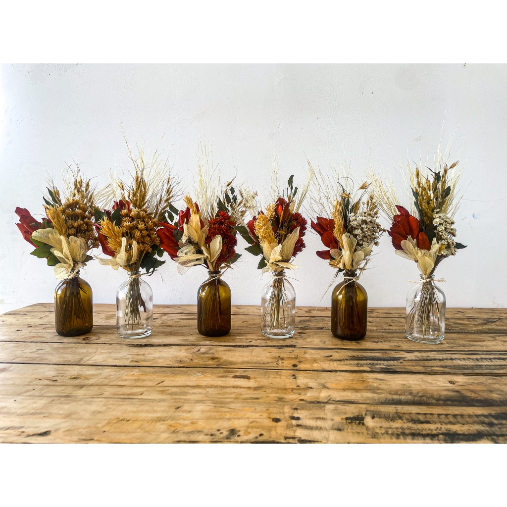 Arranjo flores desidratadas Petit  (* altura total aprox  17cm) frasco vidro + bolacha madeira 10cm aprox