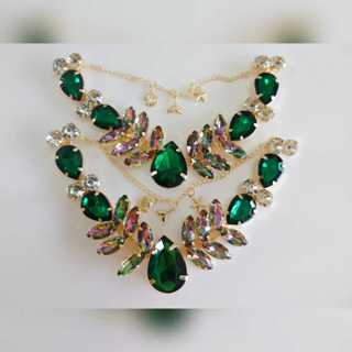 Cabedal de sereia com pedras lisas, foscas e mistas ( GOTA CENTRAL GRANDE) em Oferta na Shopee