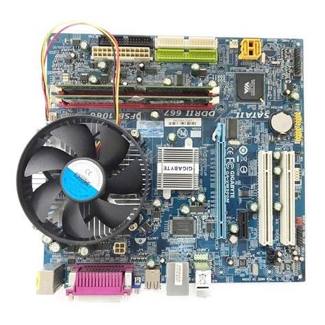 Placa-Mãe Gigabyte GA-VM900M LGA775