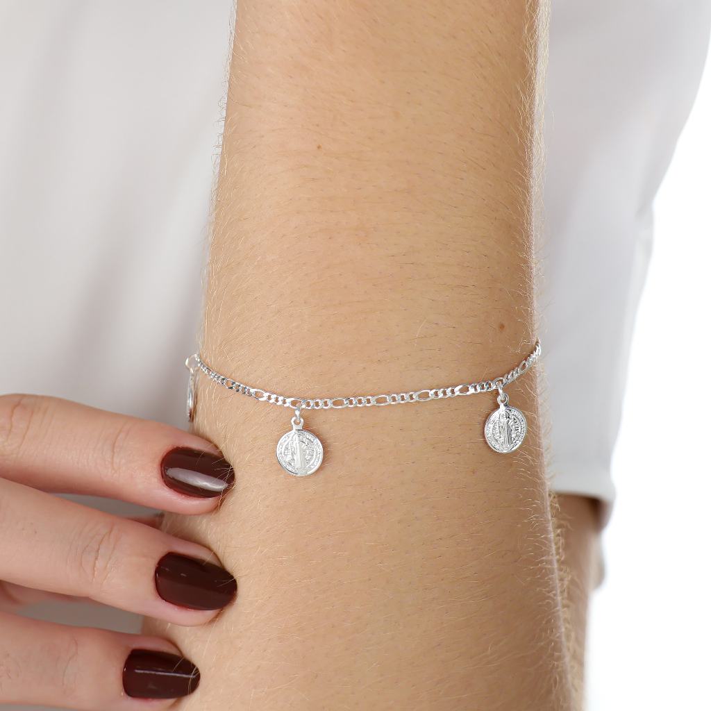 Pulseira feminina folheada a prata São Bento. em Oferta na Shopee