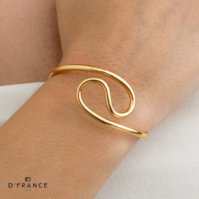 Bracelete Curvado Regulável Banhado a Ouro 18K - D France Semijóias