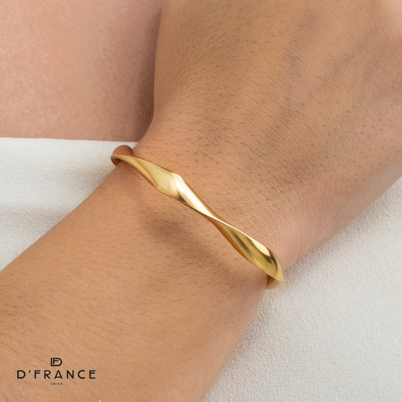 Bracelete Torcido Regulável Banhado a Ouro 18K - D France Semijóias em Oferta na Shopee