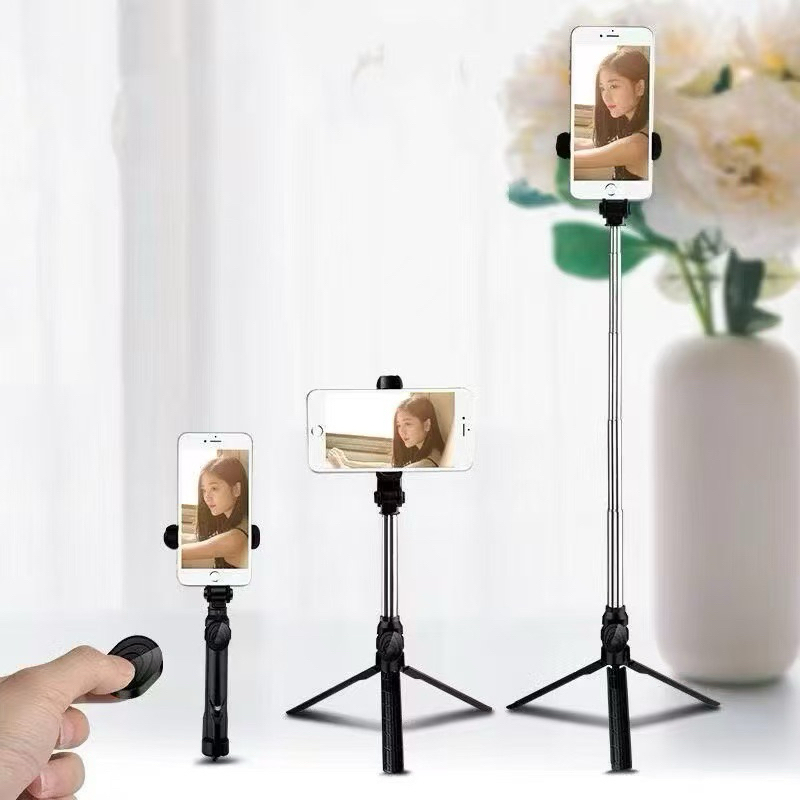 TRIPÉ COM BASTÃO DE SELFIE E BLUETOOTH / COM LED E SEM LED. COM 1M DE ALTURA em Oferta na Shopee