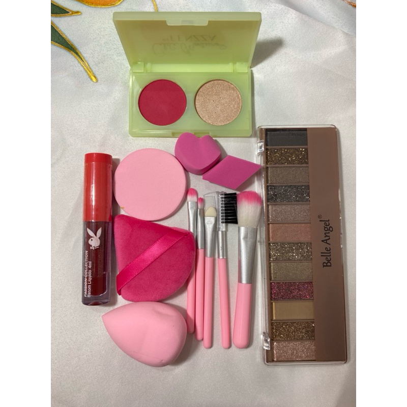 kit Paleta de Sombra 12 cores 1 Duos iluminador+ blush 1 kit pincéis 1 kit Esponjinha 1 batom líquido Playboy