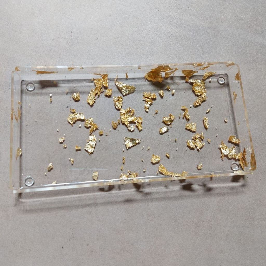 Bandeja Decorativa com Folhas de Ouro em Acrilico Cristal 10x20cm em Oferta na Shopee