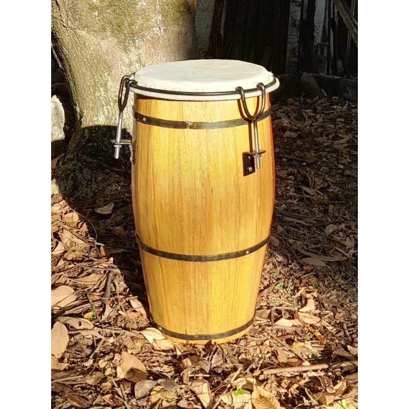 Atabaque de 50cm feito de madeira nobre ( tachi )