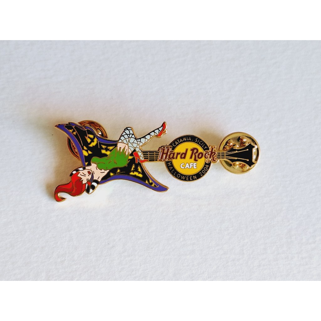 Pin / Broche - Hard Rock Cafe - Catania - Halloween 2004 Guitar