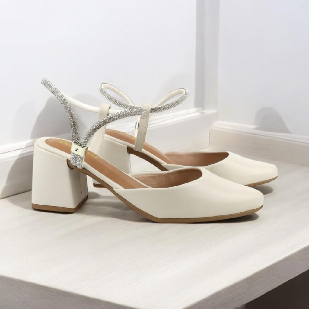 Scarpin Feminino Bellamore Bico Fino Com Salto Grosso Com 6cm e Tira de Strass Preto,Nude,...