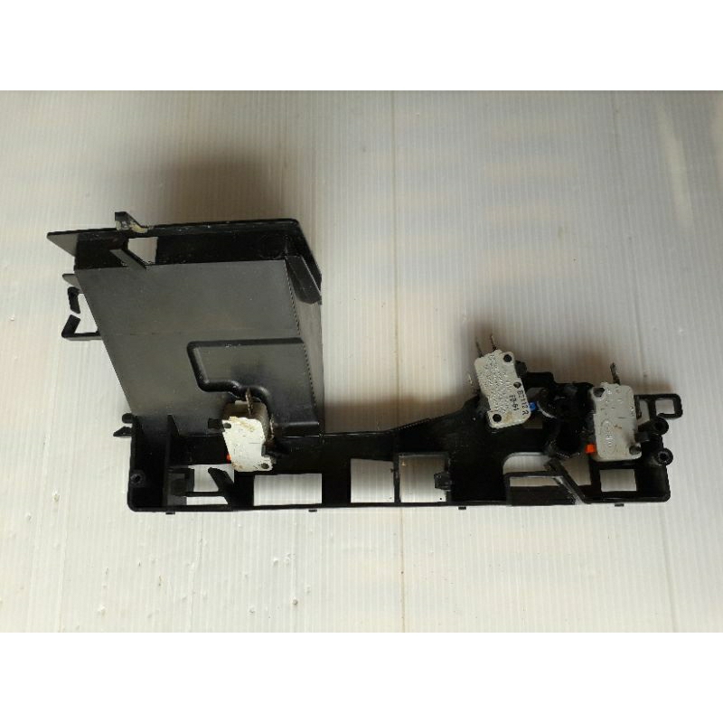 Suporte com chaves do micro-ondas eletrolux ME36B usado