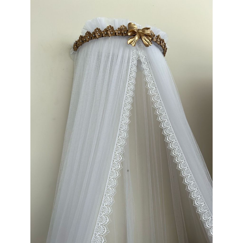 Dossel Flores Laço Dourado + Mosquiteiro em Tule Renda