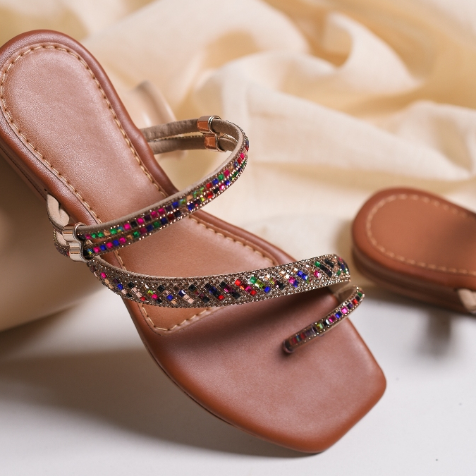 Sandália Feminina Rasteirinha Luxo Rasteira Plana Elegante Strass Lançamento Papete Flatform
