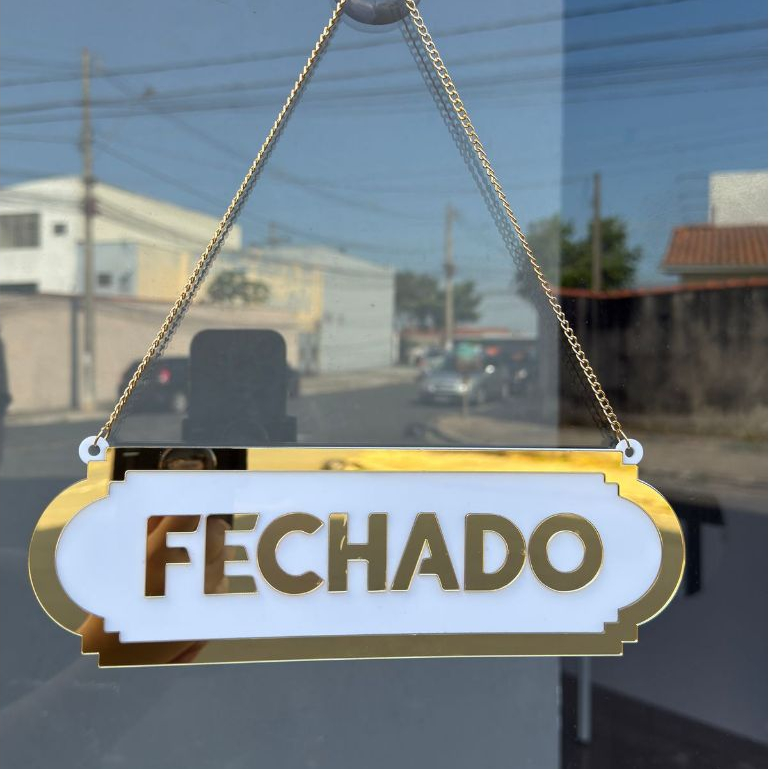 Placa Aberto e Fechado em Acrílico Espelhado Placa de Sinalização Dupla Face Com Corrente ...