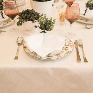 Toalha de Mesa Impermeável 4 a 6 Lugares Retangular Jacguard 180x140cm em Oferta na Shopee