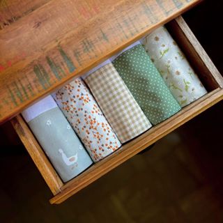 Panos de Prato Barrado Kit Premium om Embalagem Presenteável 100% Algodão Ceci Petit Home em Oferta na Shopee