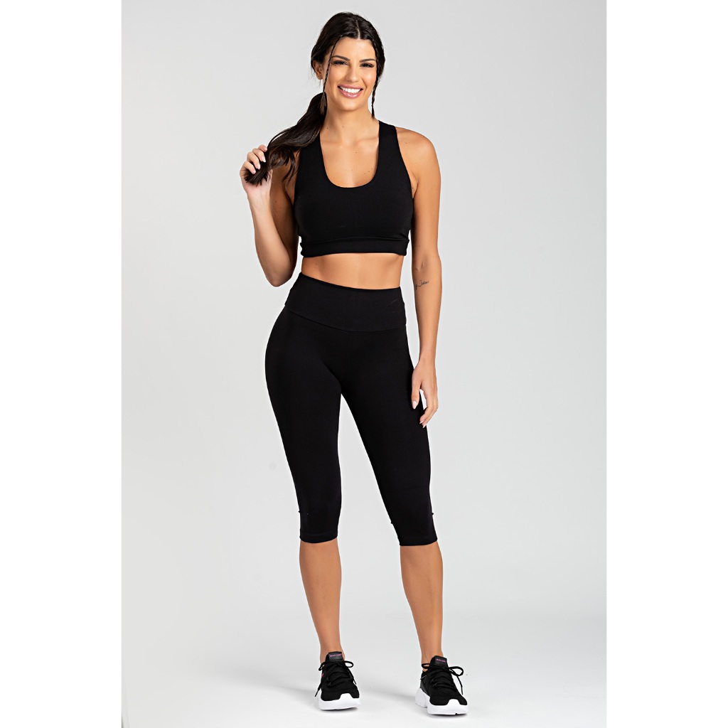 Calça Corsário Capri Lisa Poliéster Moda Fitness Não Transparente Cintura Alta Plus Size Academia Dia a Dia Exercícios 