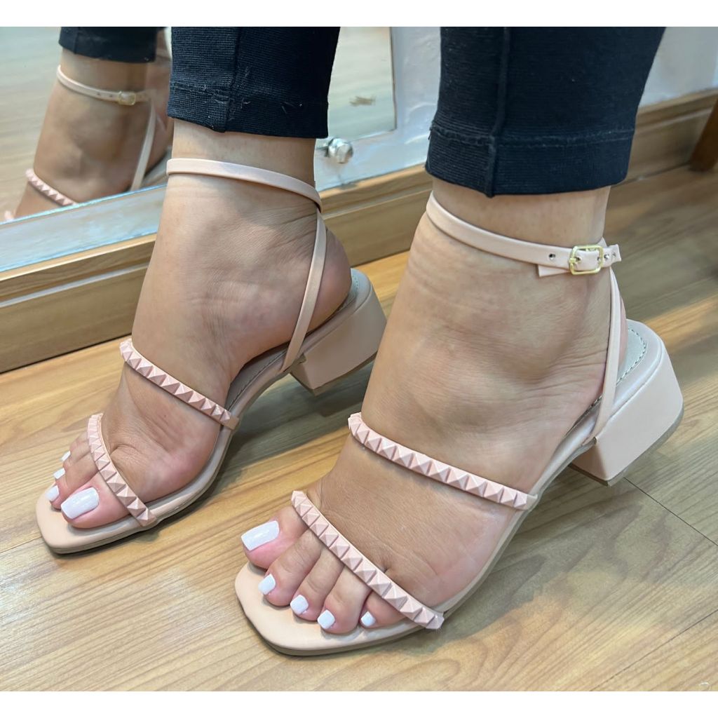 Sandalia Salto Bloco 4 cm Com Pedrarias Brilho Saltinho Strass Super Confortavel Spike