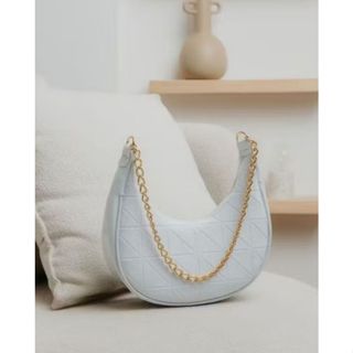 Bolsa Feminina de ombro Meia Lua Verniz Com Alça De Corrente Estilosa em Oferta na Shopee