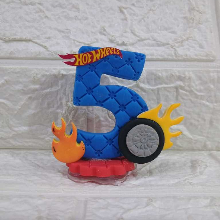 Vela de biscuit/topo de bolo HotWheels em Oferta na Shopee