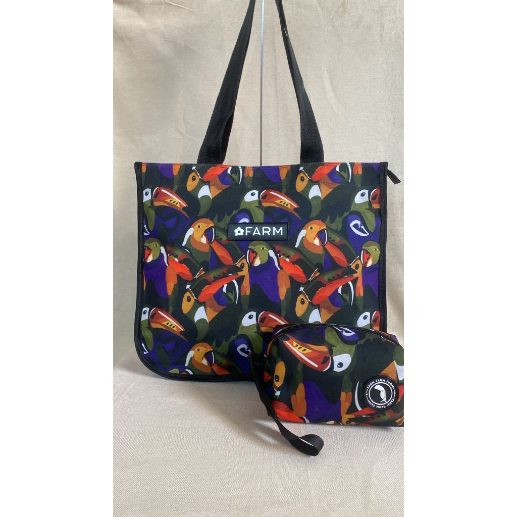 Kit Bolsa Feminina Praia + Necessaire Organizadora Maquiagem Viagem 01 em Oferta na Shopee