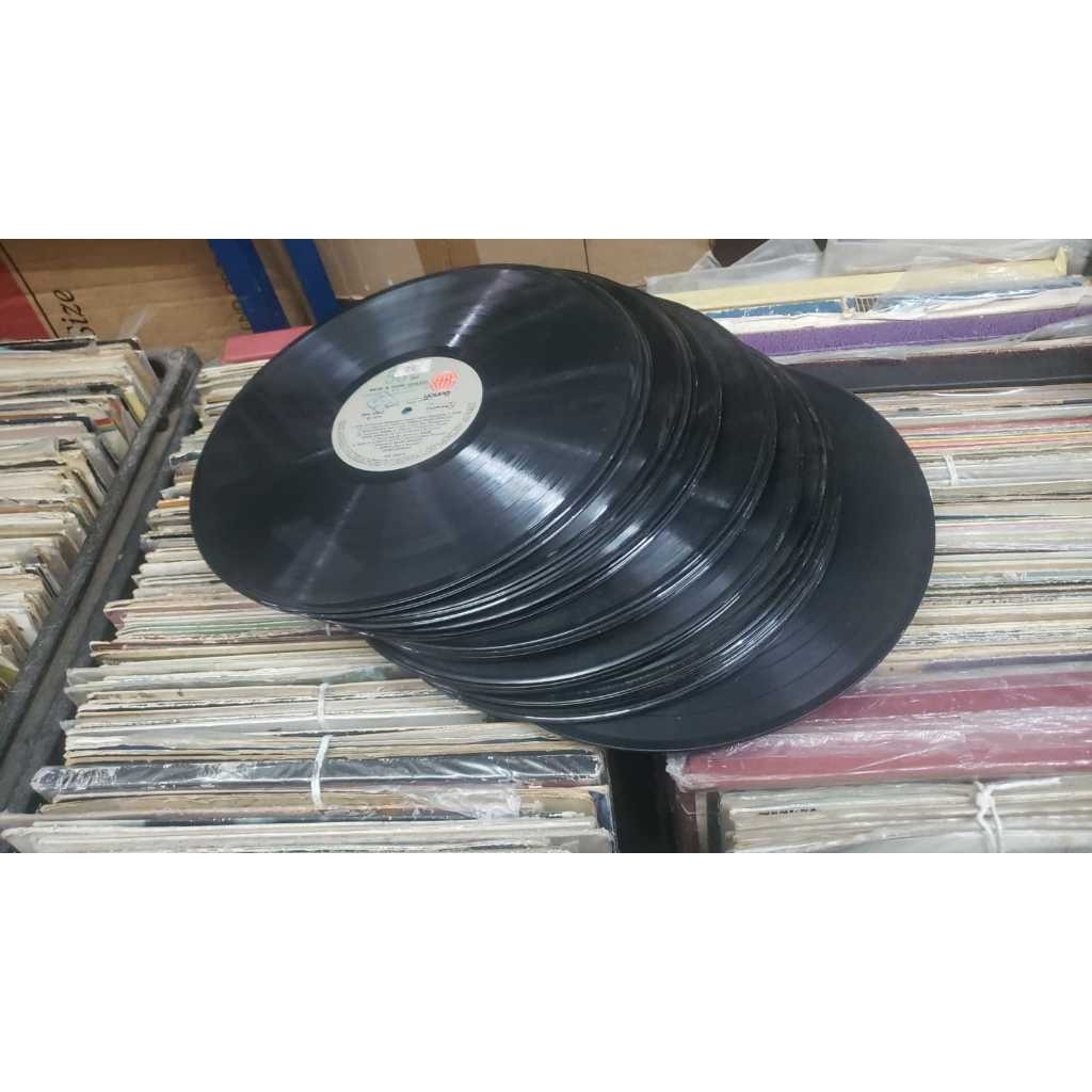 Pacote com 20 LP´s Sem Capa por R$ 50 Reais !! Vinil Decoração Festas Artesanato Discos podem Conter Riscos