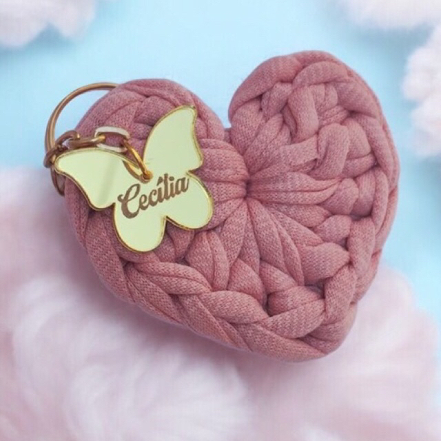 kits lembrancinhas maternidade luxo chaveiro coração com nome em acrílico