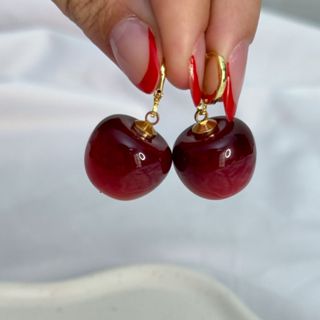 [ SEMI JOIA ] Brincos de Argolas Cherry Cereja Delicada Banhado a Ouro 18k Acessórios Femininos em Oferta na Shopee
