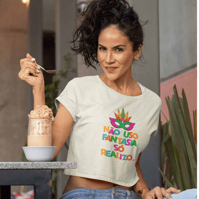 Camiseta Cropped Feminina Carnaval Folia Algodão Premium Casual Bloquinho Moda