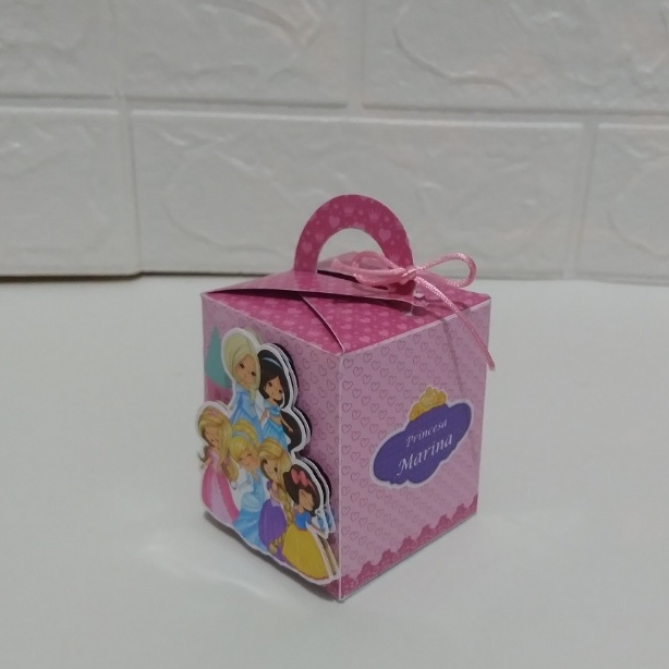 Caixa Com Alça Personalizada Princesas Cute/Caixinha Personalizadas/Lembrancinhas Personalizadas para festa