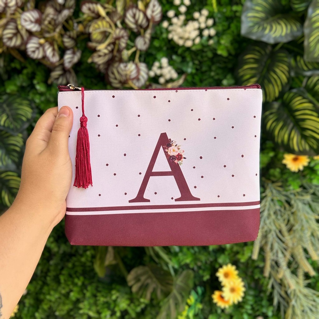 Necessaire com Iniciais - Casamento em Oferta na Shopee