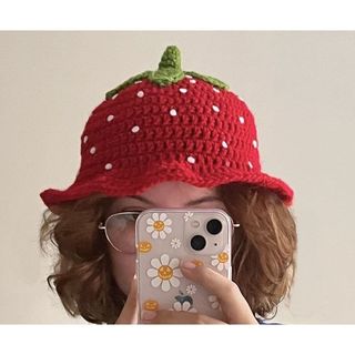 Chapéu bucket hat strawberry formato morango de crochê - bucket hat vermelho e rosa