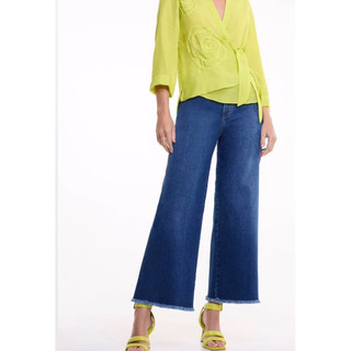 Calça jeans Pantacourt lisa  feminina cós alto/modela cintura