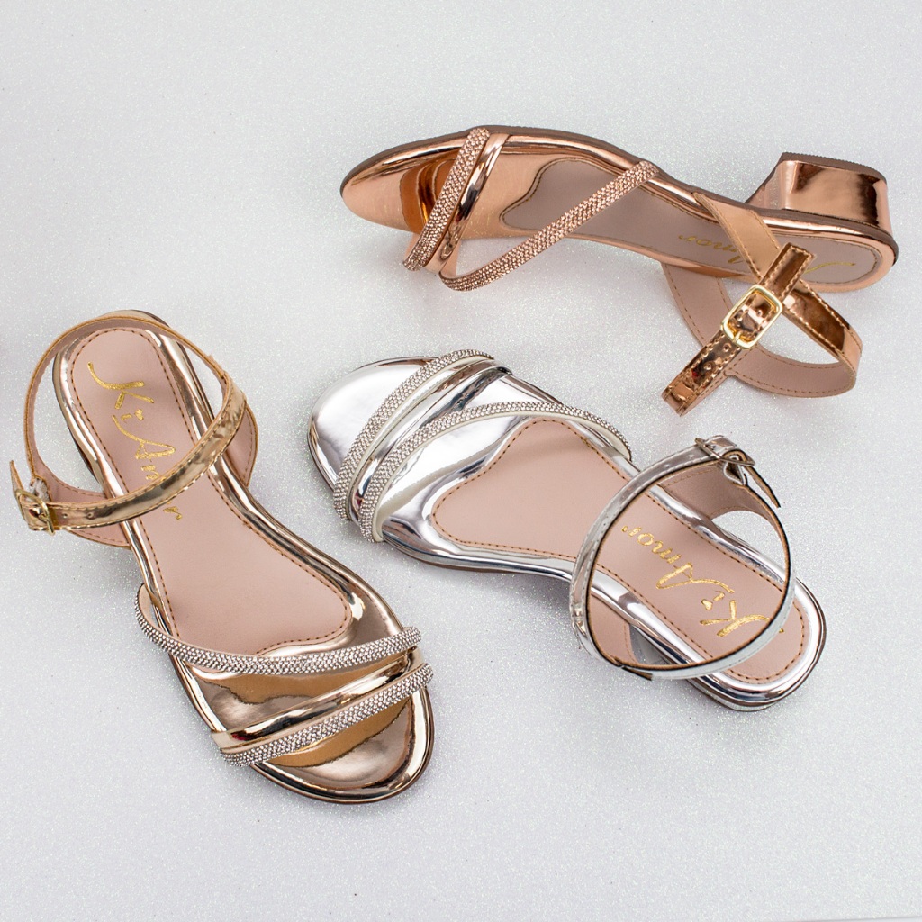 Sandália Menina Infanto Juvenil Delicada Brilho Strass Fivela Confortável Saltinho Baixo Promoção