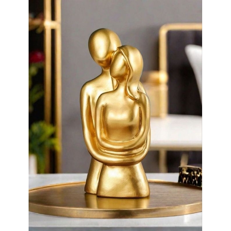 Estatua casal presente decoração casa apartamento decora estatueta enfeite em Oferta na Shopee